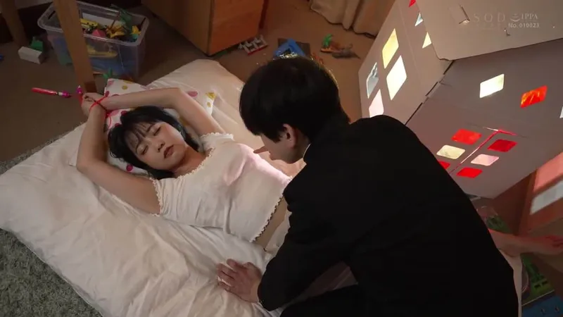 Trả thù anh trai thường xuyên bắt nạt bằng cách địt con ghệ anh ấy