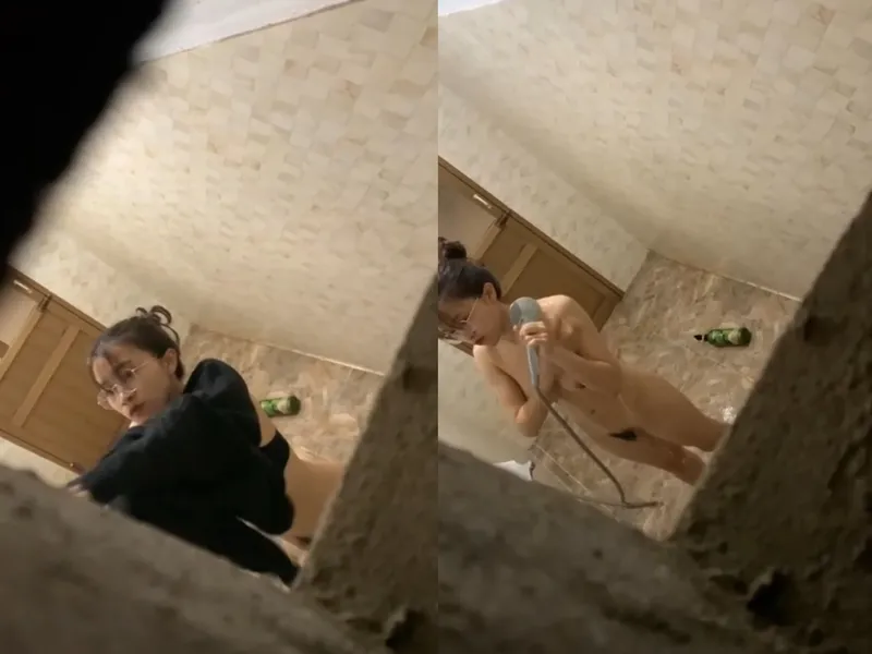 Quay lén gấu vú to tắm, khe lỗ lồn chảy nước ròng ròng